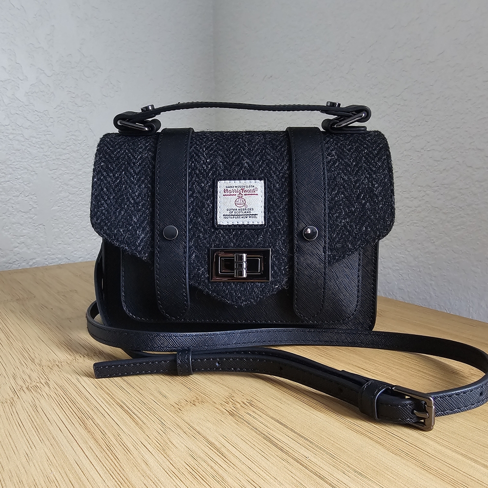Harris Tweed Black Wool Women's Bag